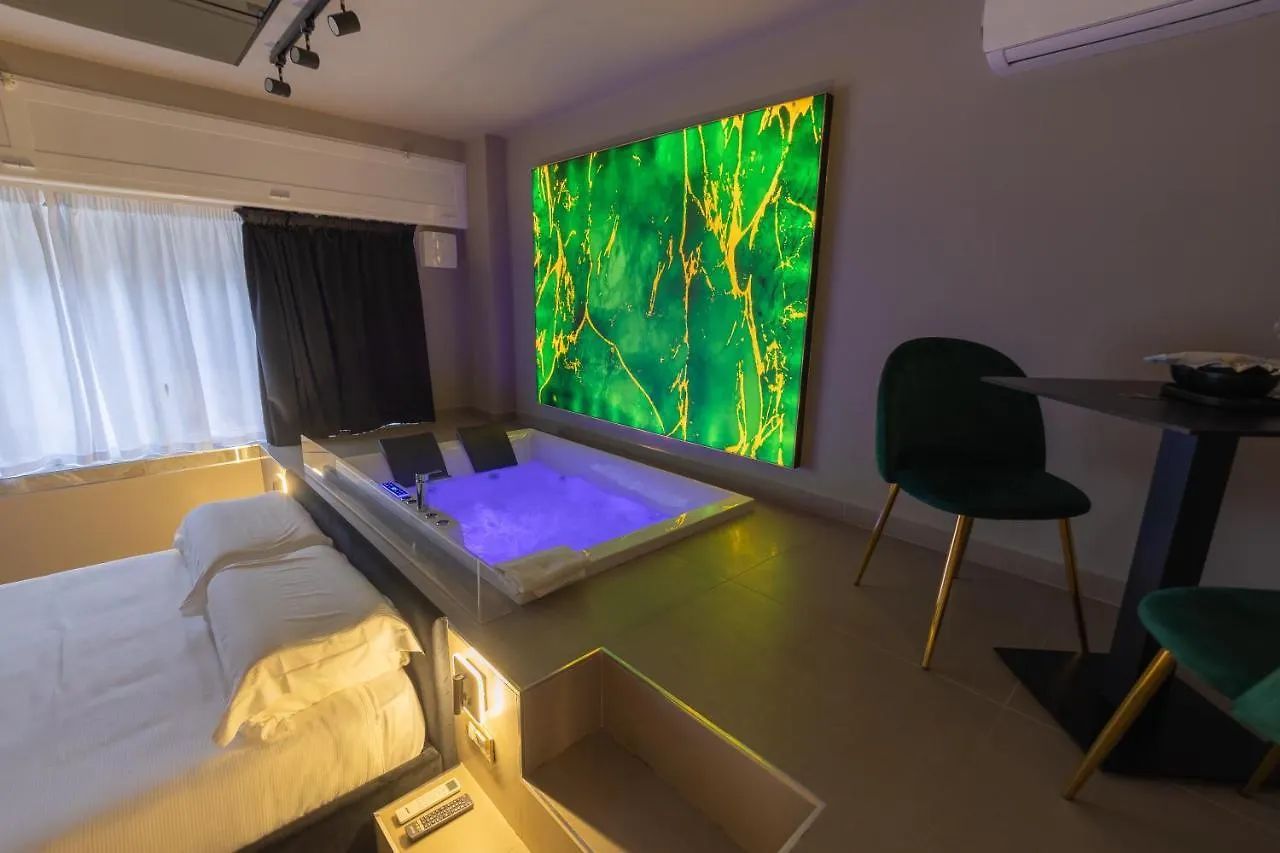 Maximum Exclusive Suite & Spa Palermo 0*,  Italy
