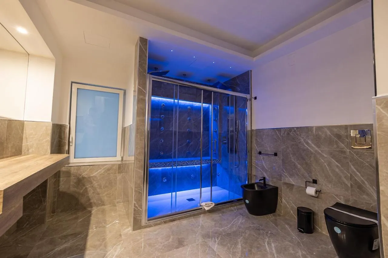 Maximum Exclusive Suite & Spa Palermo